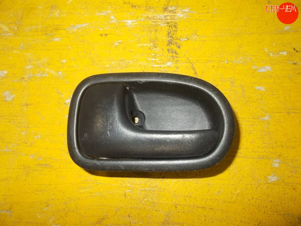 ручка двери внутренняя Mazda Capella