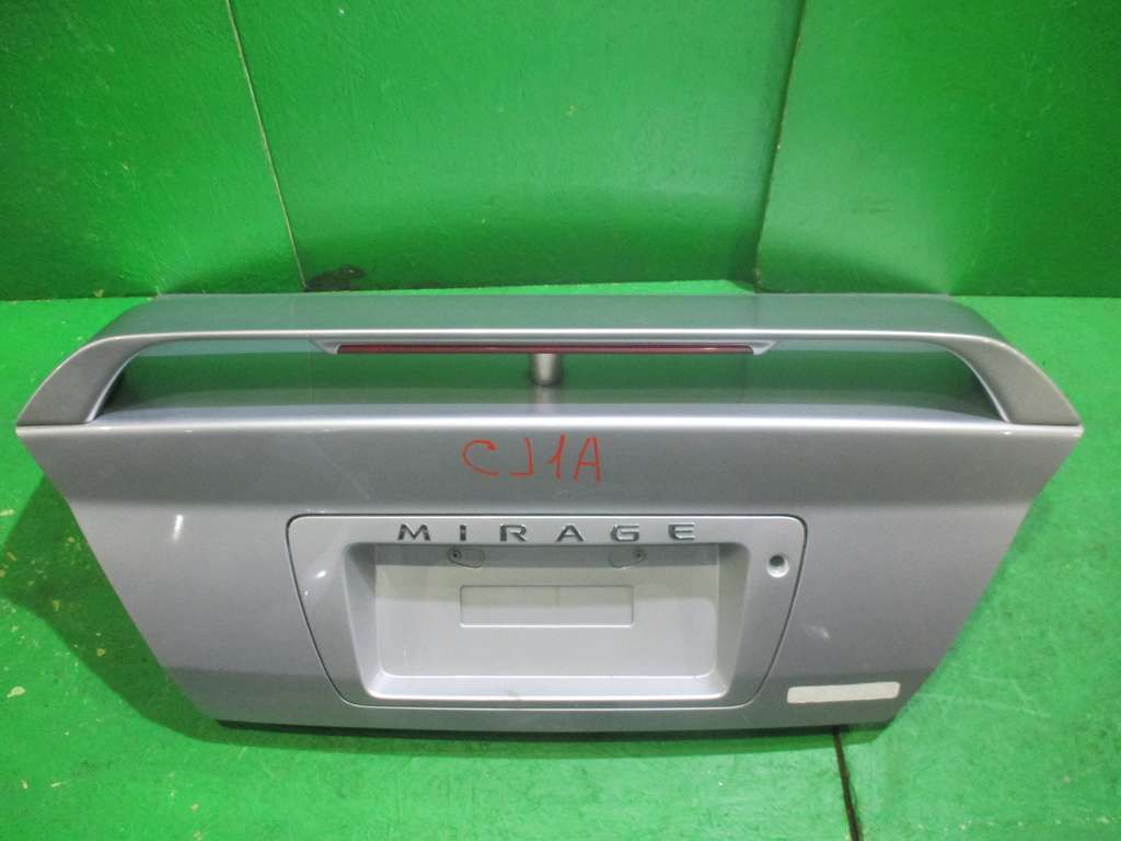 крышка багажника Mitsubishi Mirage