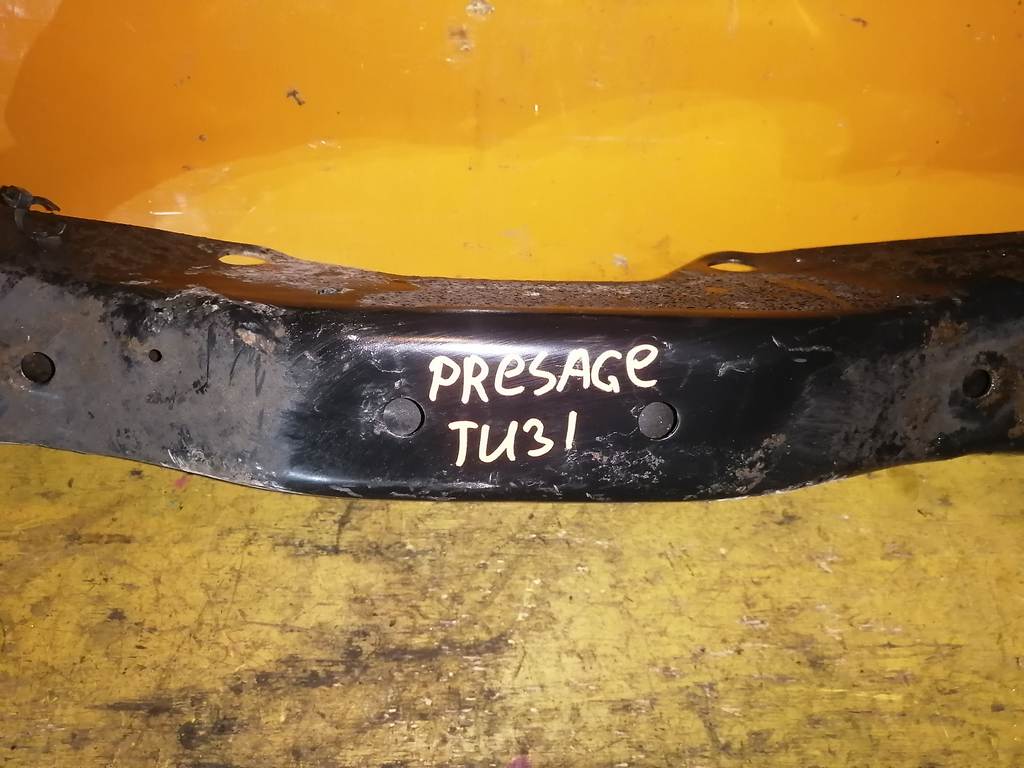 PRESAGE TU31 БАЛКА ЗАДНЯЯ Nissan Presage