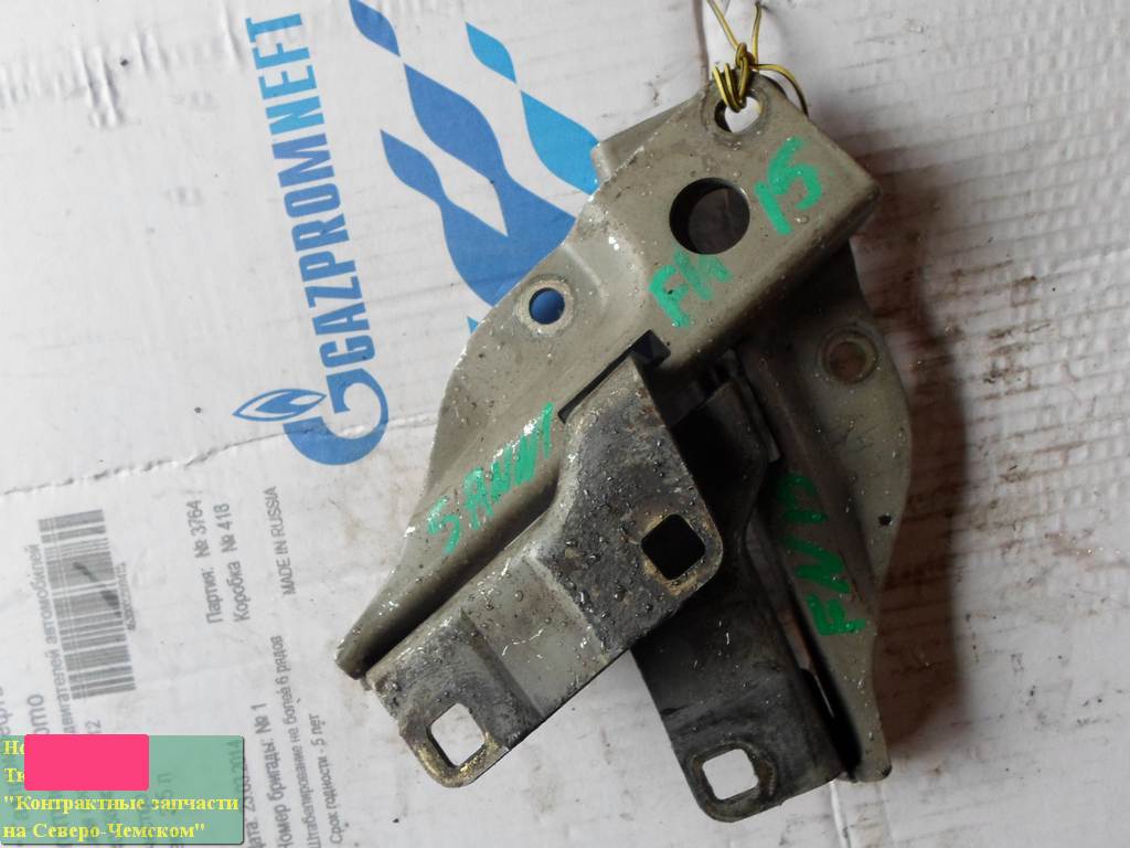 петля капота NISSAN SUNNY