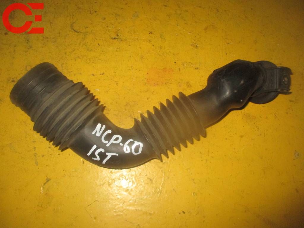 воздухозаборник Toyota ist 0