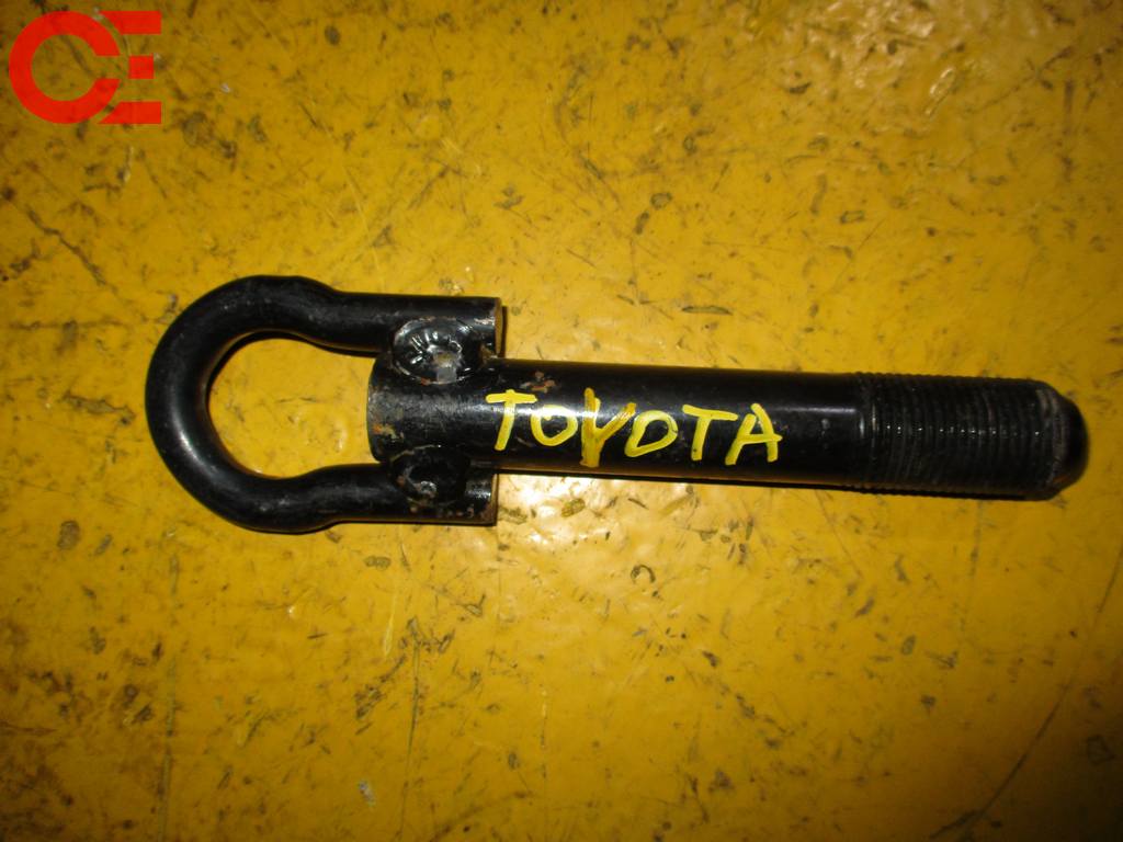 крюк буксировочный Toyota 