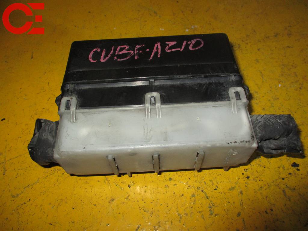 CUBE AZ10 БЛОК ПРЕДОХРАНИТЕЛЕЙ Nissan Cube