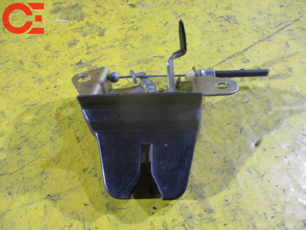 CARINA ST180 ЗАМОК КРЫШКИ БАГАЖНИКА Toyota Carina ED 1