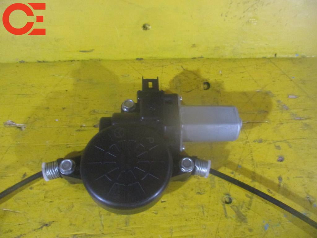 DEMIO DE3FS СТЕКЛОПОДЪЁМНИК ПЕРЕДН правое Mazda Demio 1