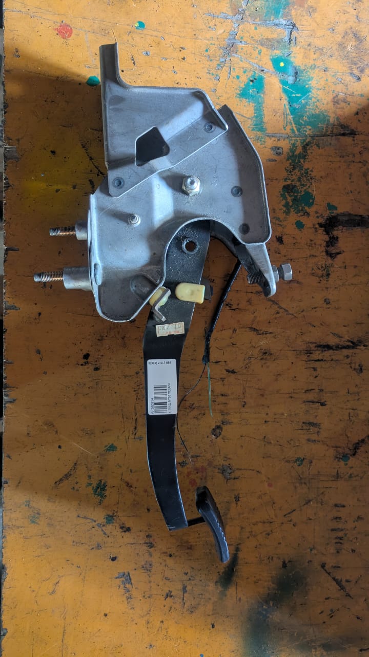 педаль газа Nissan X-Trail 0