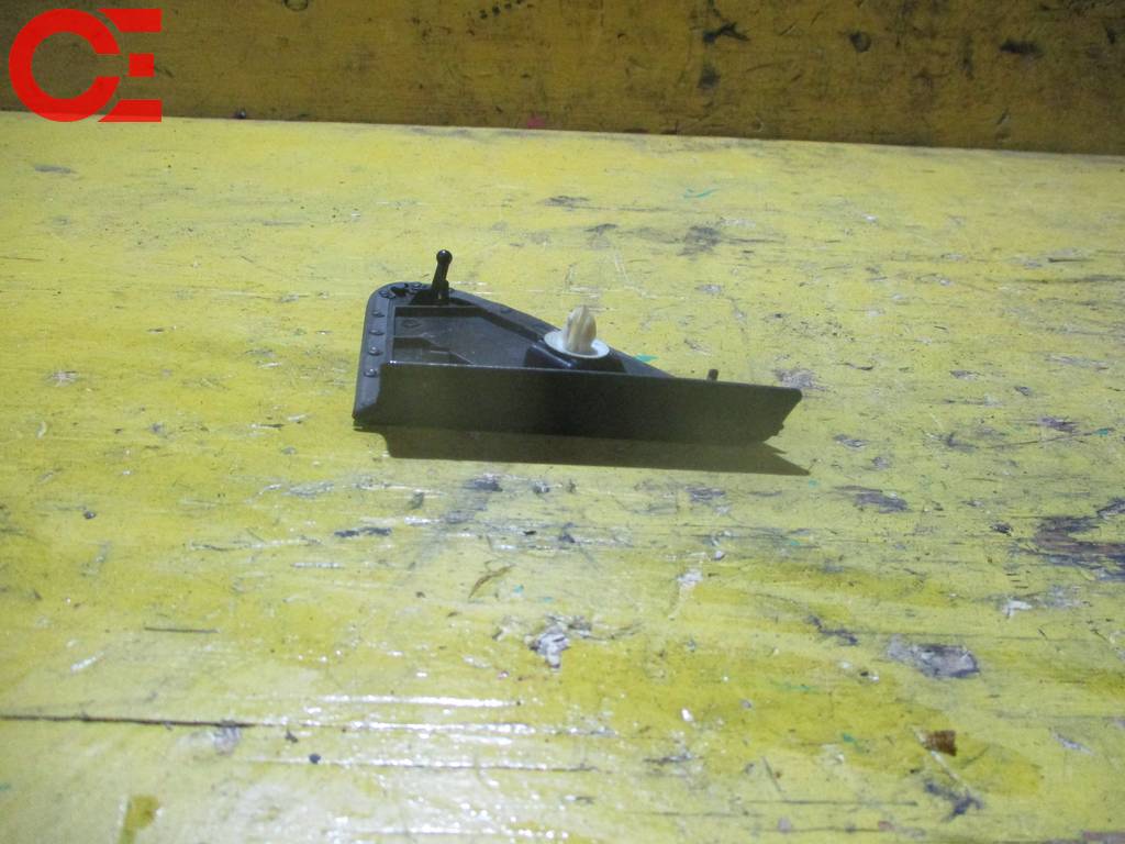 Кузов Toyota ist 2