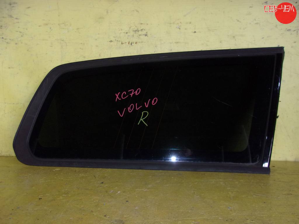 стекло багажника Volvo Xc70