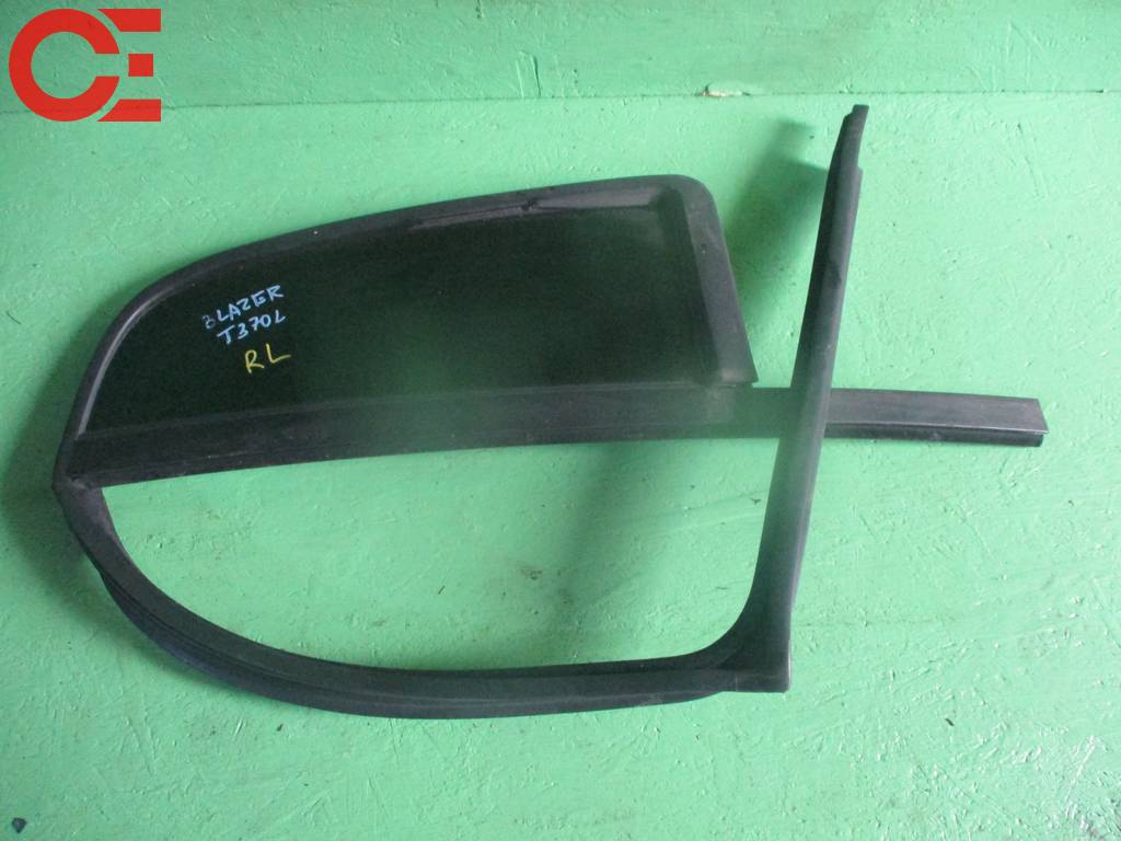 форточка двери Chevrolet TrailBlazer 0