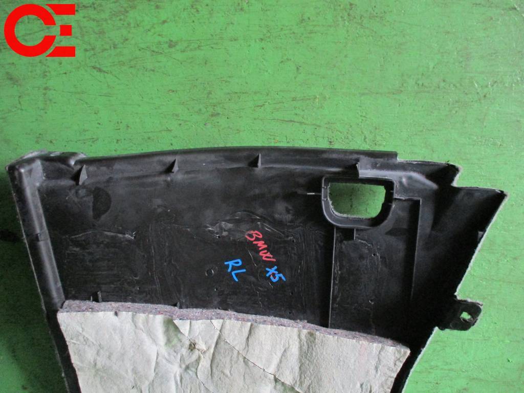 BMW X5 E53 ОБШИВКА БАГАЖНИКА левая BMW X5 1