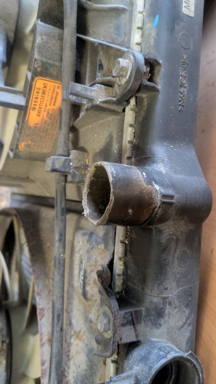 Система охлаждения двигат Mitsubishi Magna 5