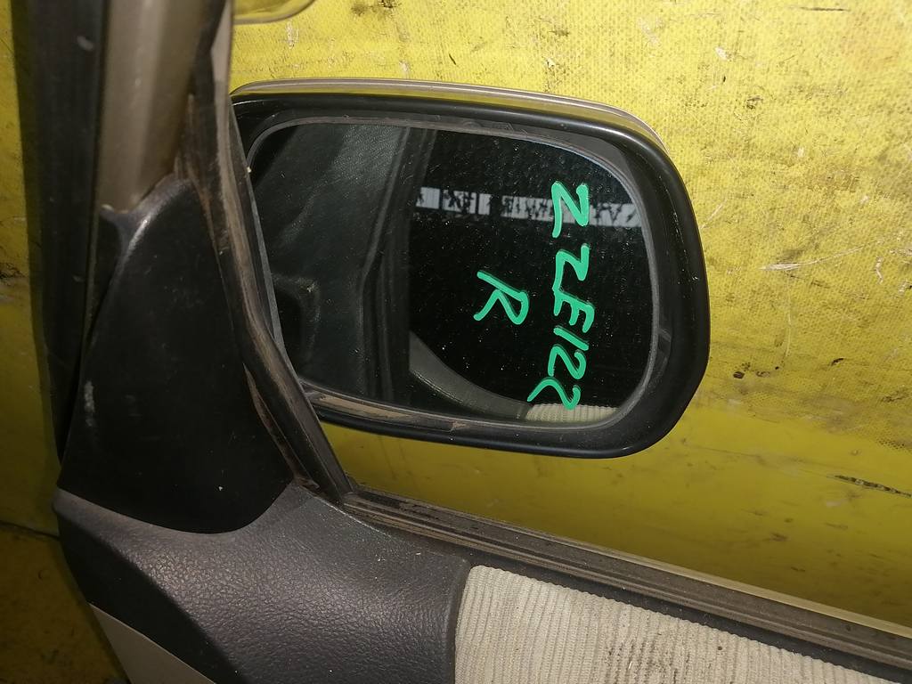 зеркало Toyota Corolla Spacio