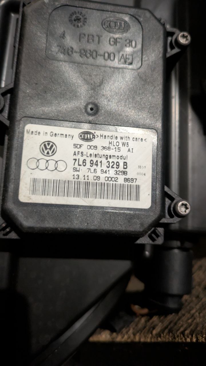 GOLF 1KCAV ФАРА ПРАВАЯ XENON 5K2941754B Volkswagen Golf 4