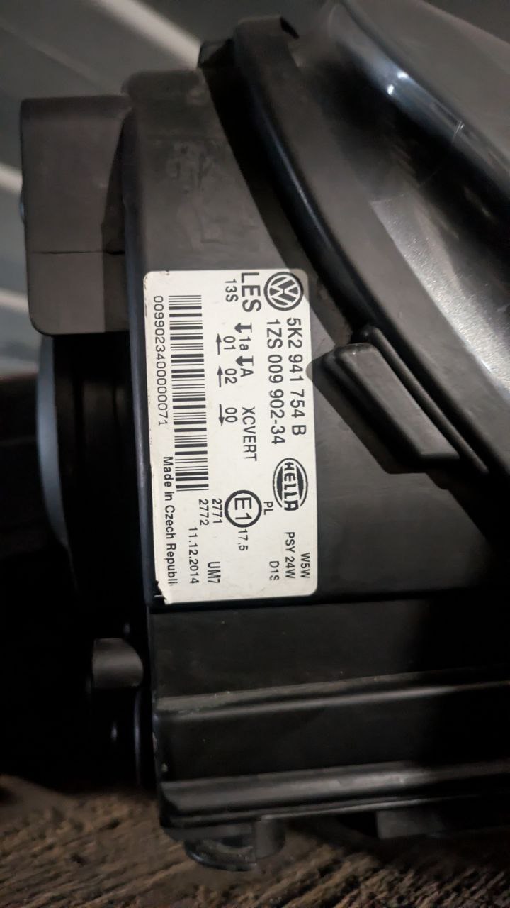 фара Volkswagen Golf 6