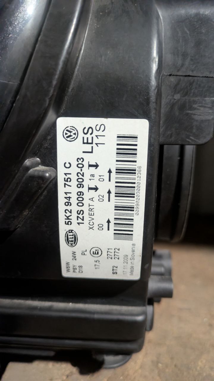 фара Volkswagen Golf 6