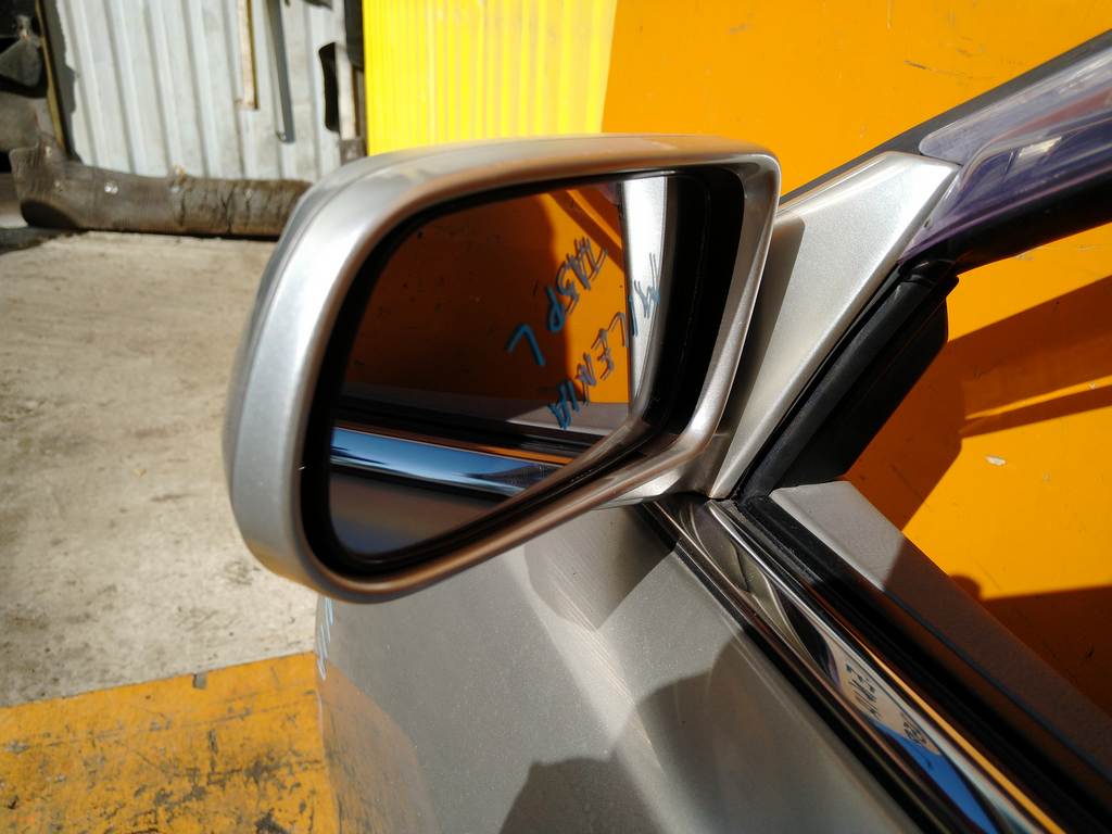 зеркало Mazda Millenia