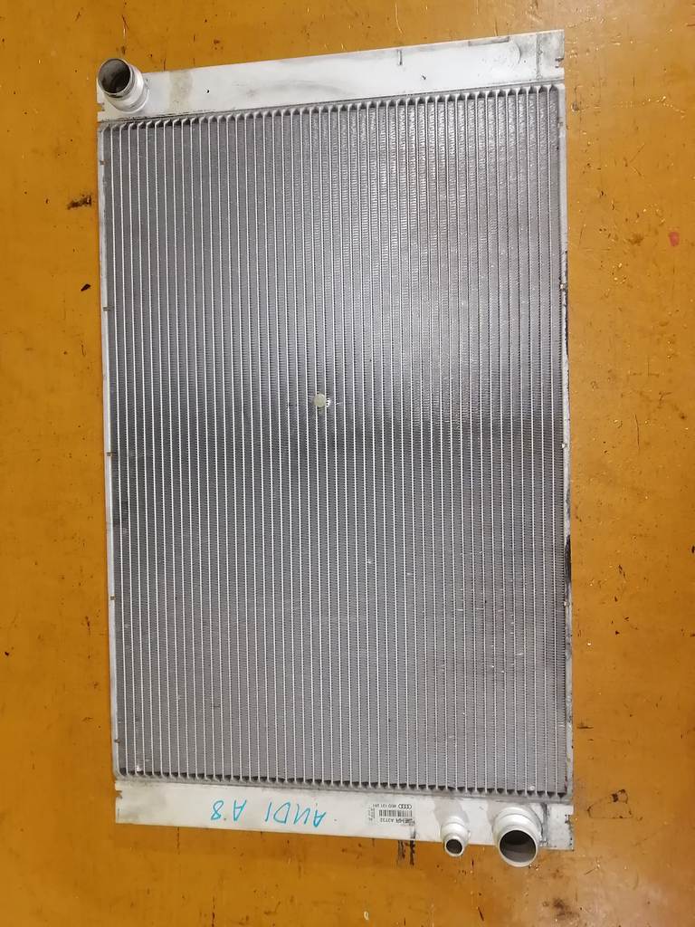 радиатор основной Audi A8 0