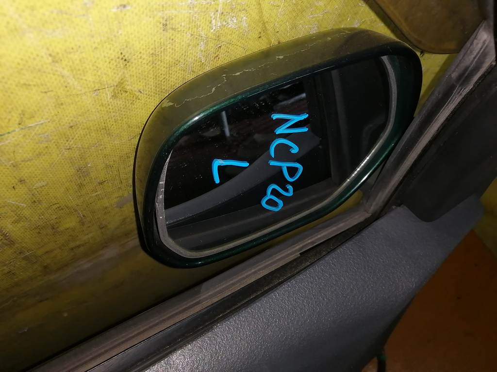 зеркало Toyota Funcargo