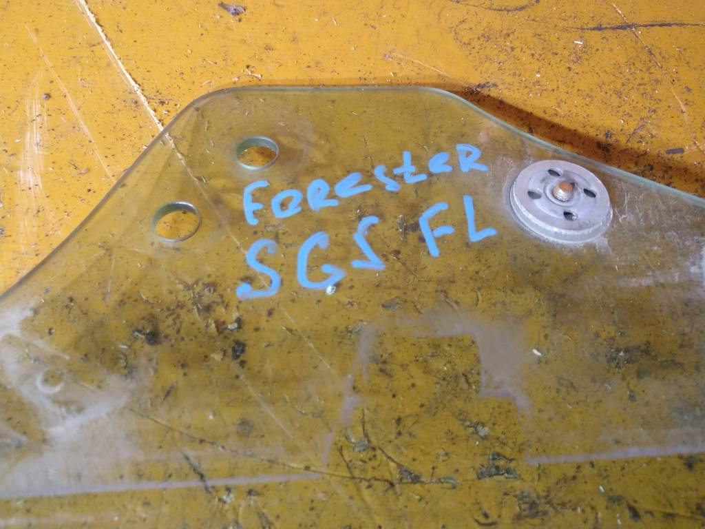 FORESTER SG5 СТЕКЛО ПЕРЕДНЕЕ ЛЕВОЕ Subaru Forester