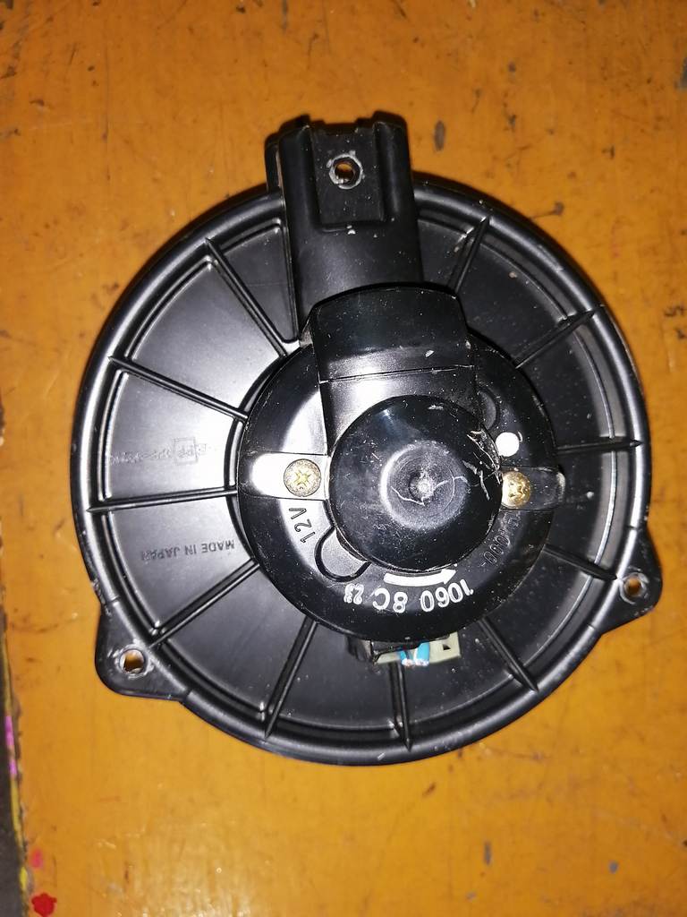 FIT GD1 МОТОР ПЕЧКИ 1060 8C023 Honda Fit