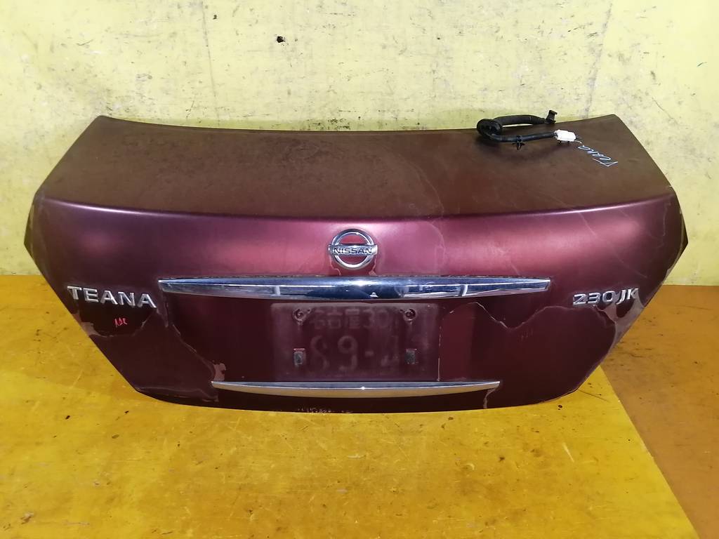 крышка багажника Nissan Teana