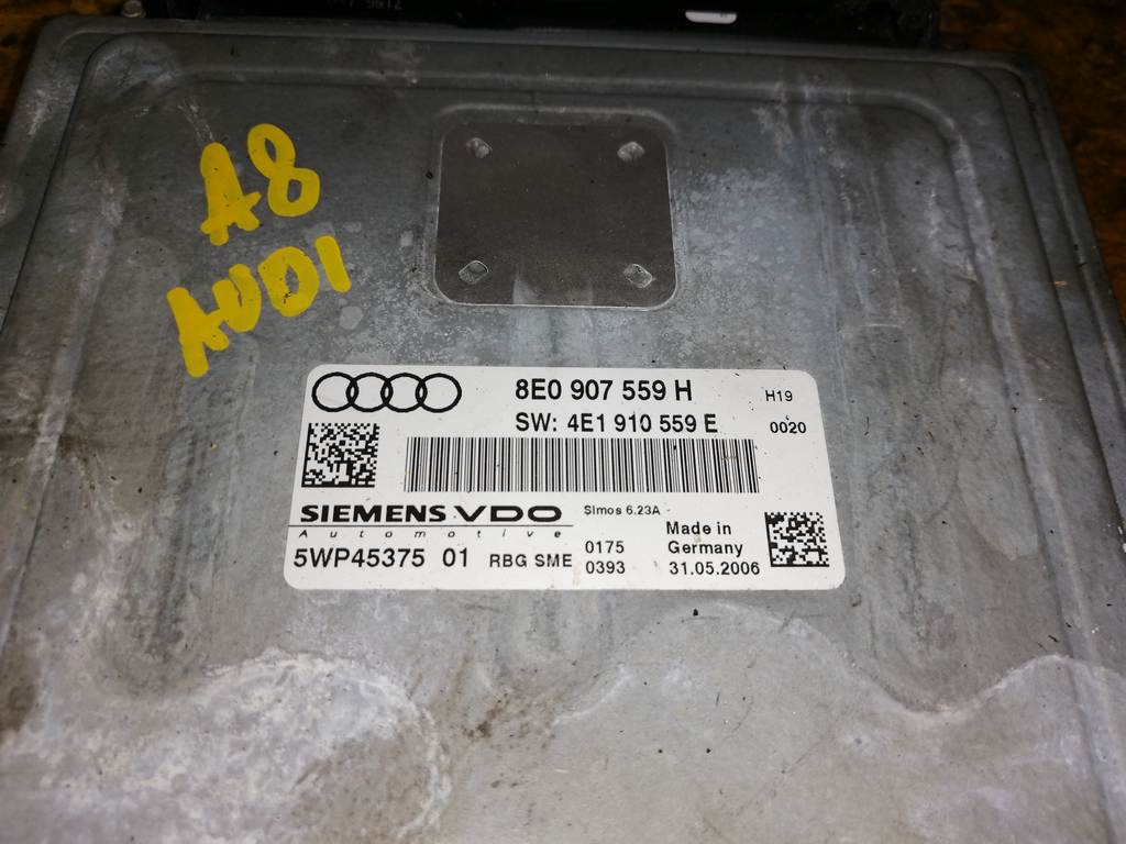 8E0 907 559H БЛОК УПР.ДВС Audi A8