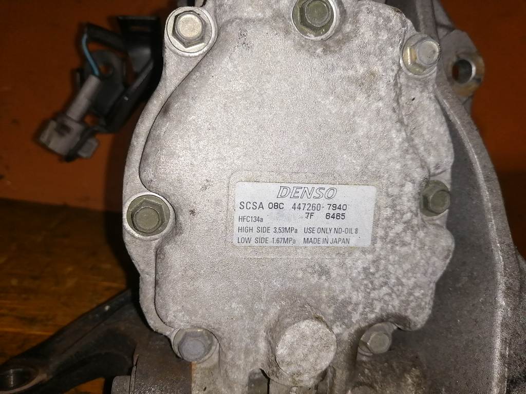 EJ204 КОМПРЕССОР КОНДИЦИОНЕРА 447260-7940 Subaru Legacy