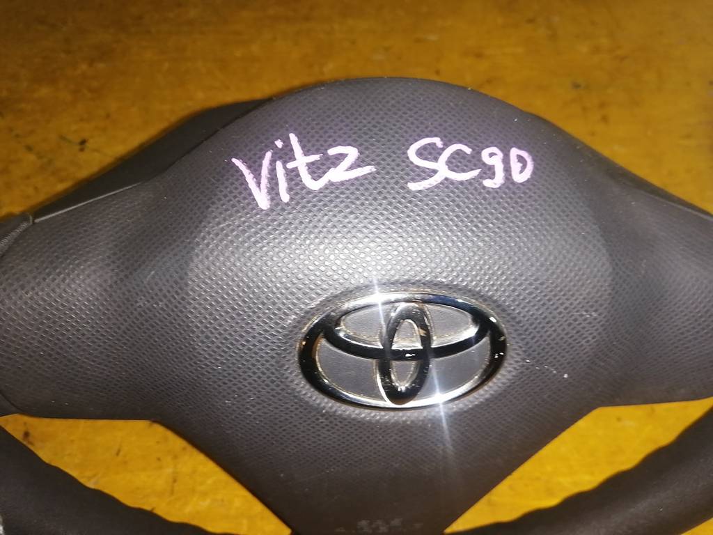 Салон Toyota Vitz