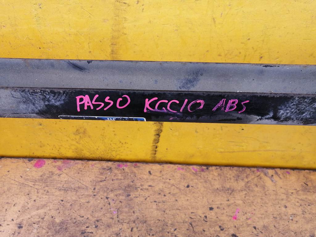 PASSO KGC10 БАДКА ЗАДНЯЯ В СБОРЕ ABS Toyota Passo