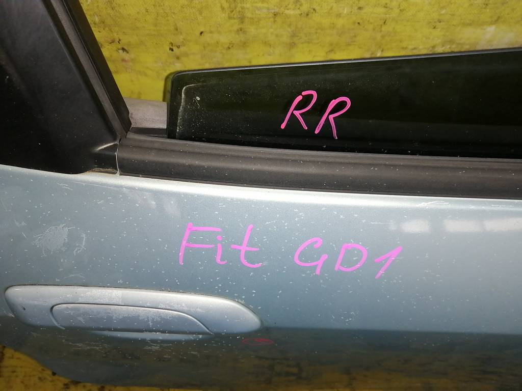 FIT GD1 ДВЕРЬ ЗАДНЯЯ ПРАВАЯ Honda Fit