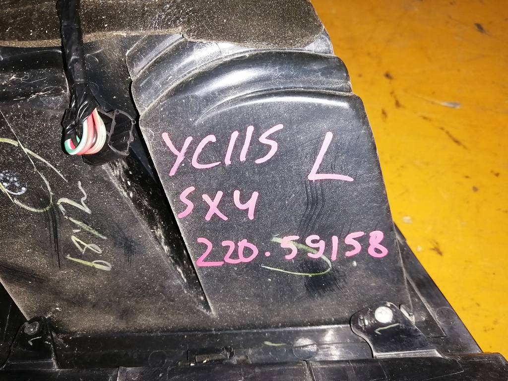 SX4 YC11S СТОП ЛЕВЫЙ (седан) 220-59158 Suzuki SX4