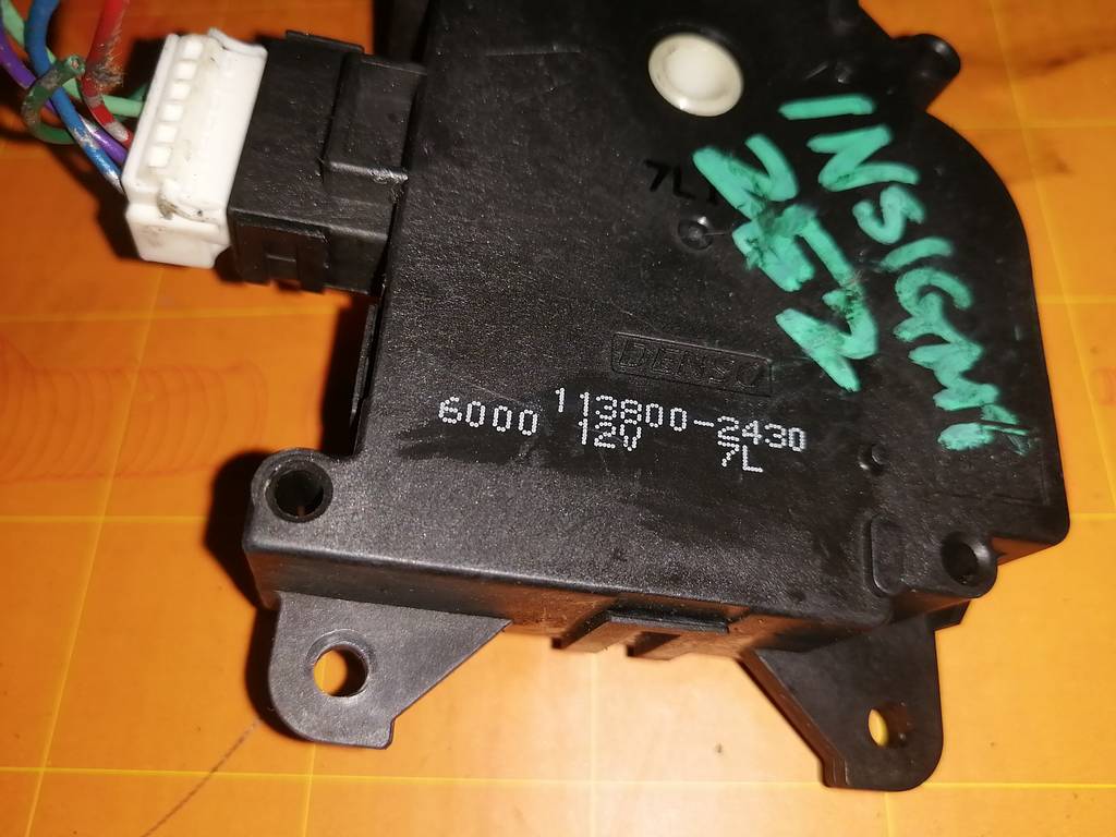 INSIGHT ZE2 СЕРВОПРИВОД ЗАСЛОНОК ПЕЧКИ 113800-2430 Honda Insight