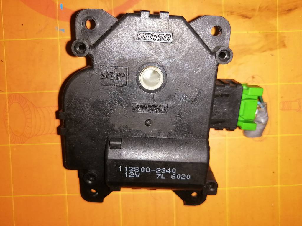 INSIGHT ZE2 СЕРВОПРИВОД ЗАСЛОНОК ПЕЧКИ 113800-2340 Honda Insight