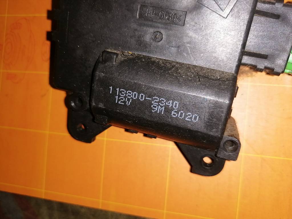 FREED SPIKE GB3 СЕРВОПРИВОД ЗАСЛОНОК ПЕЧКИ 113800-2340 Honda Freed Spike