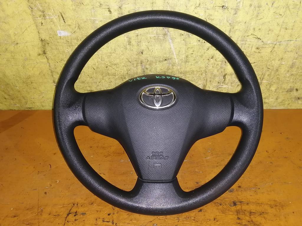 airbag водительский Toyota Vitz