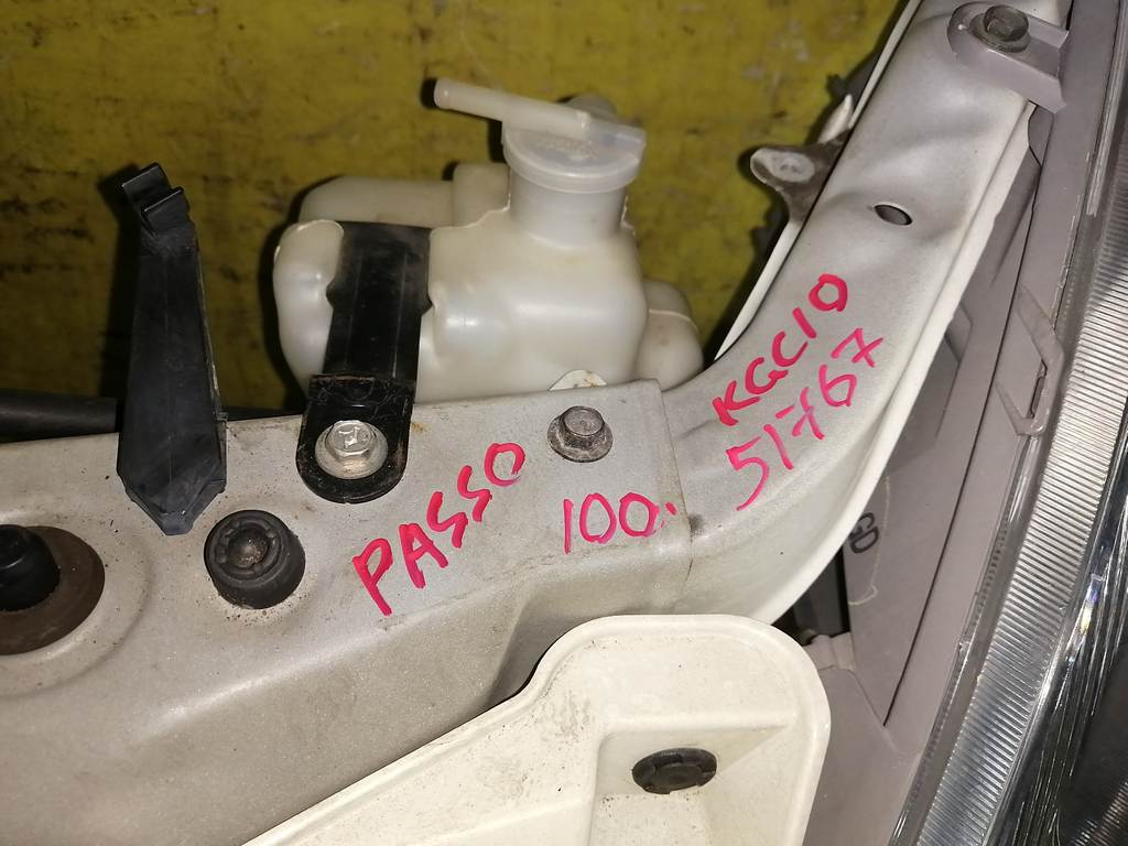 PASSO KGC10 НОУСКАТ (ФАРА 100-51767 XENON) Toyota Passo