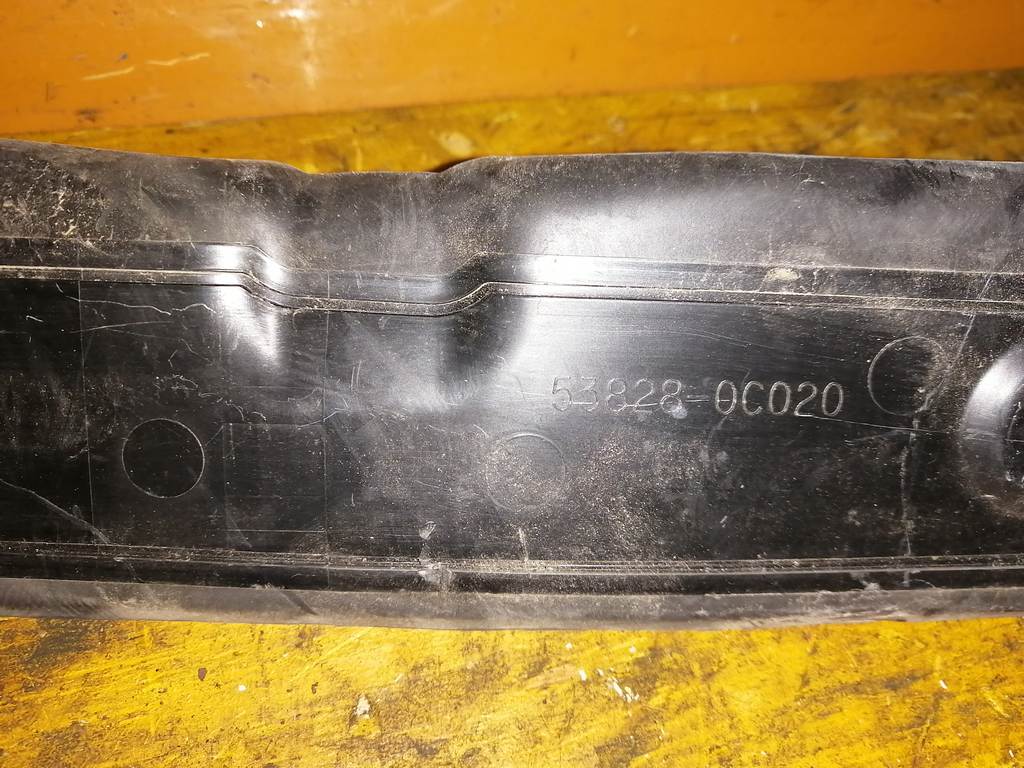 TUNDRA VXKA70 ЗАЩИТА КРЫЛА ЛЕВАЯ 53828-0C020 Toyota Tundra