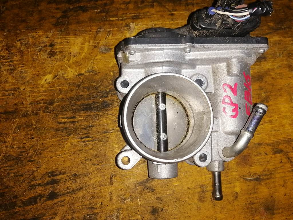 FB16 ДРОССЕЛЬНАЯ ЗАСЛОНКА 16112 AA390 Subaru Impreza