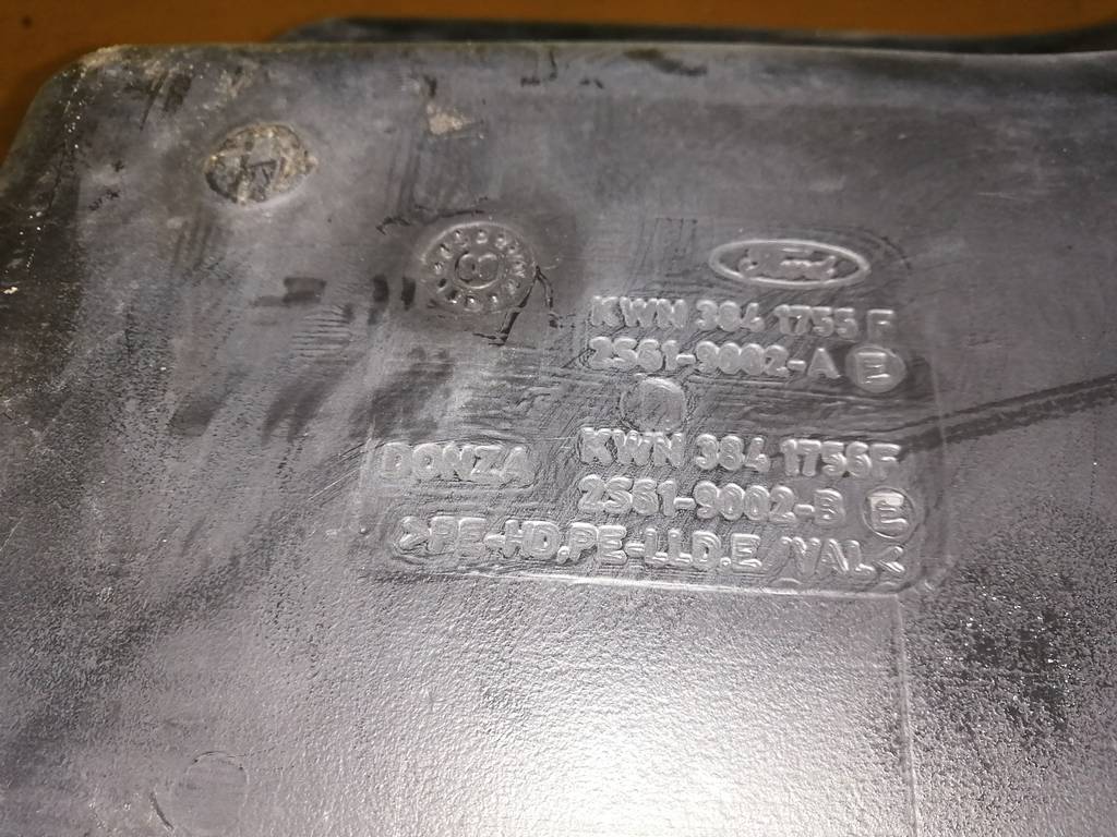 Кузов Mazda Demio