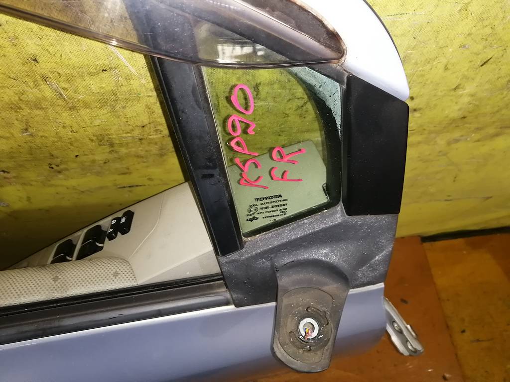 VITZ KSP90 ДВЕРЬ ПЕРЕДНЯЯ ПРАВАЯ Toyota Vitz
