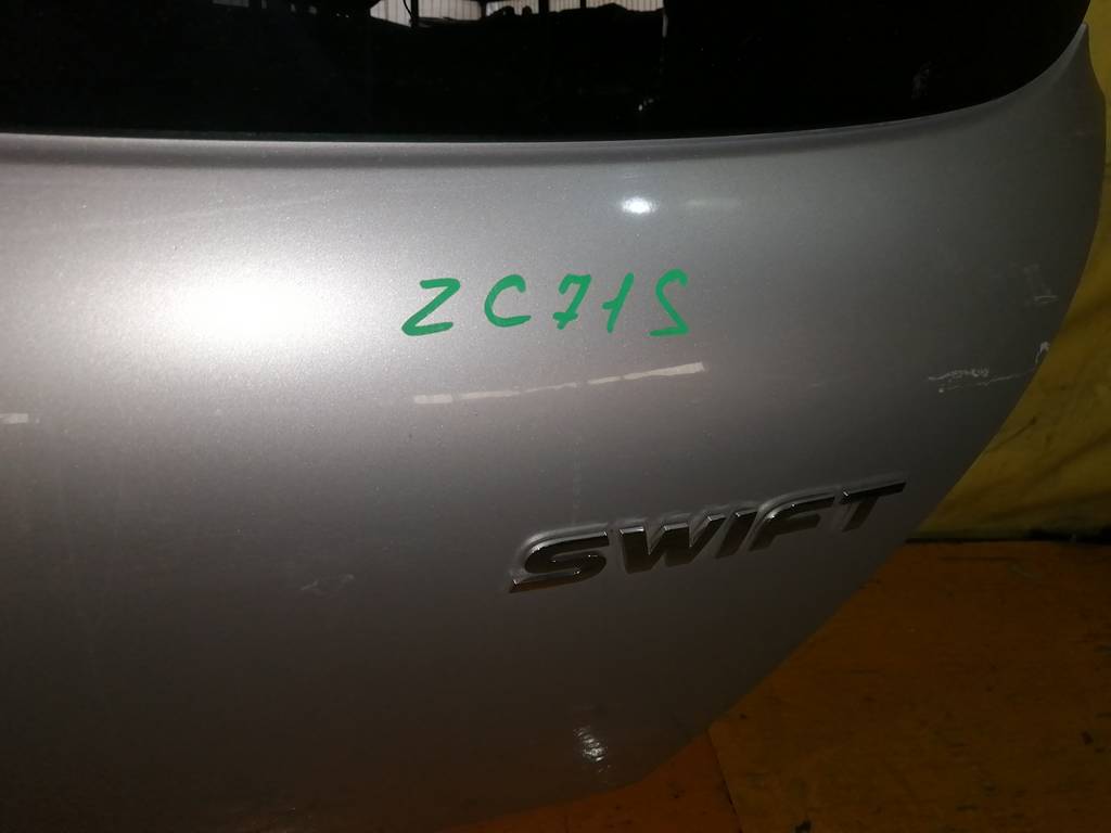 SWIFT ZC71S ДВЕРЬ 5-Я Suzuki Swift