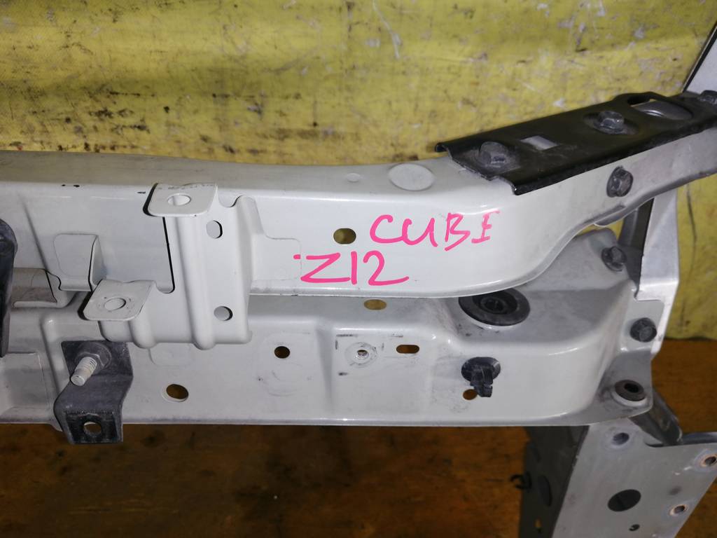 CUBE Z12 РАМКА РАДИАТОРА Nissan Cube