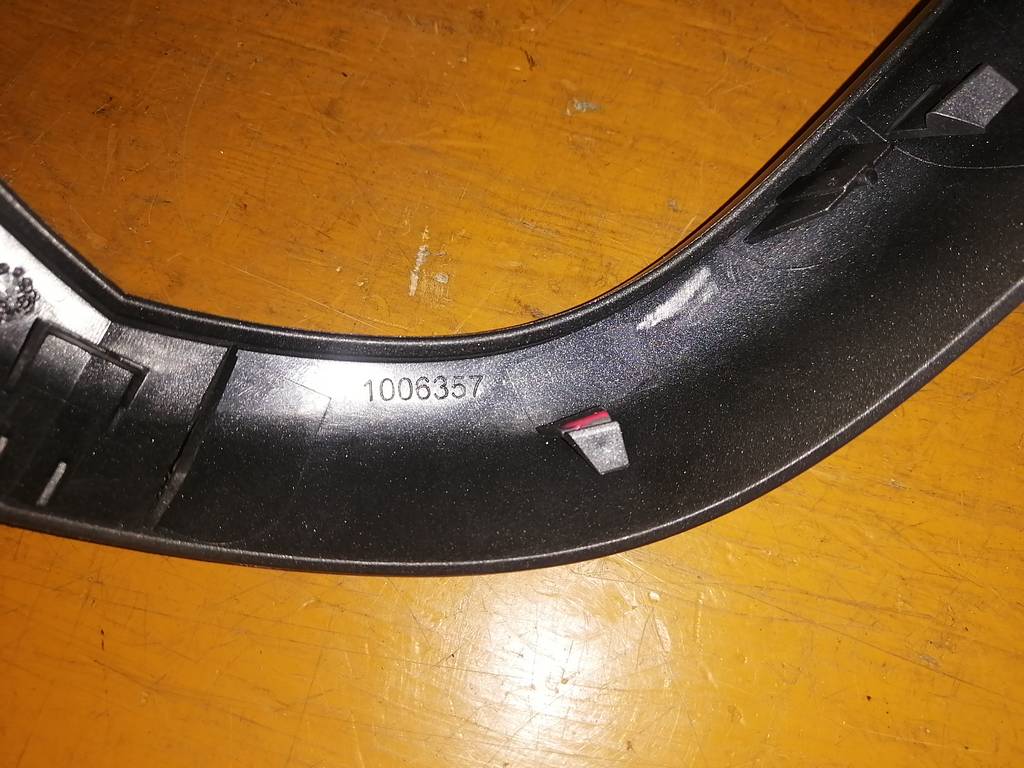 консоль кпп Peugeot 308 3