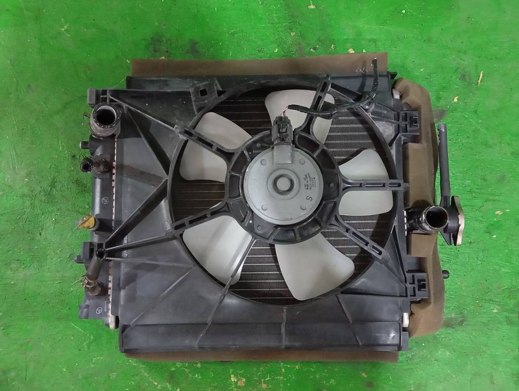 PASSO KGC35 РАДИАТОР ОСНОВНОЙ Toyota Passo