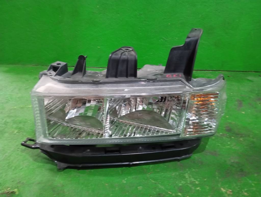 фара Honda Mobilio Spike