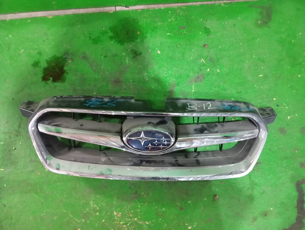 решетка радиатора Subaru Legacy