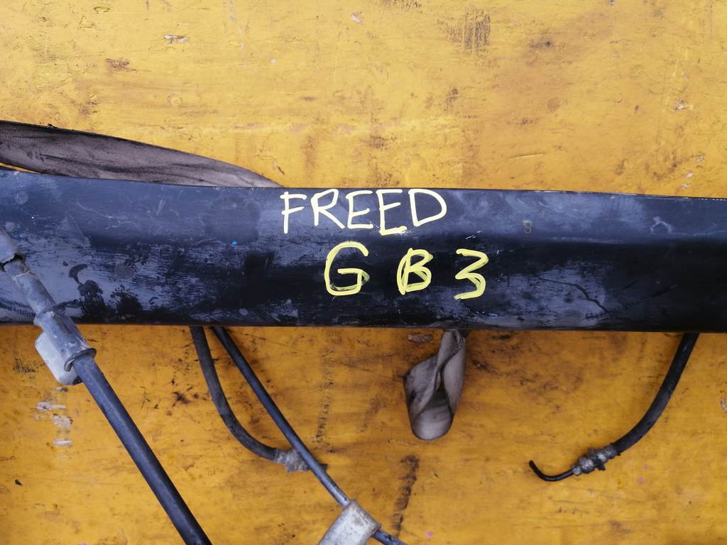 FREED GB3 БАДКА ЗАДНЯЯ В СБОРЕ Honda Freed