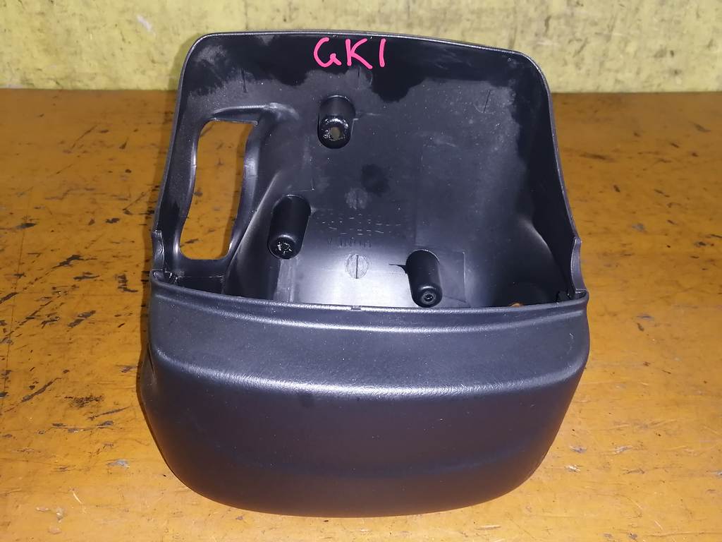 кожух рулевой колонки Honda Mobilio Spike