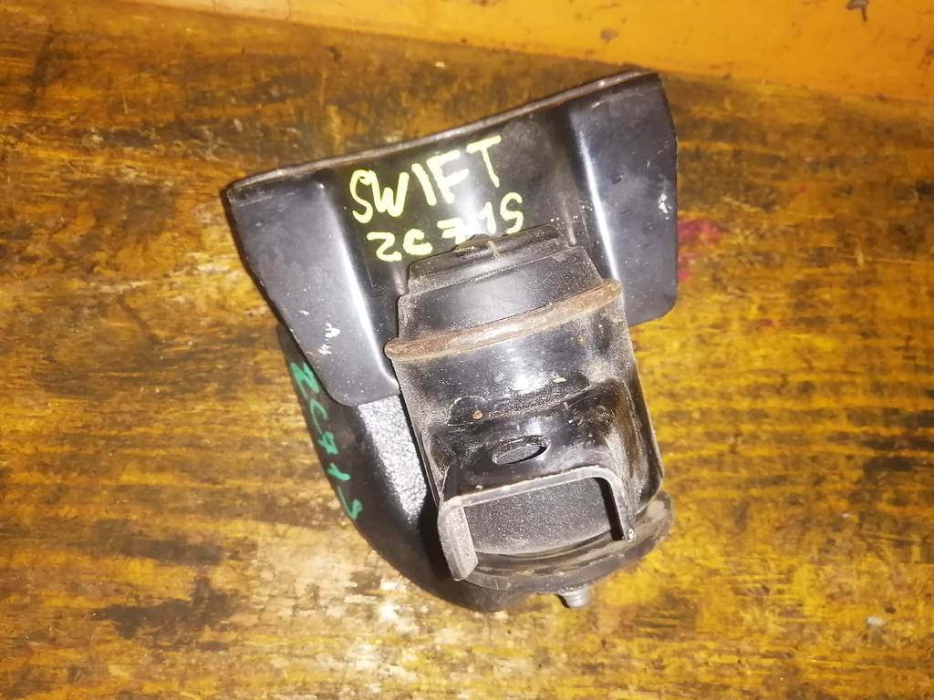 подушка двигателя Suzuki Swift