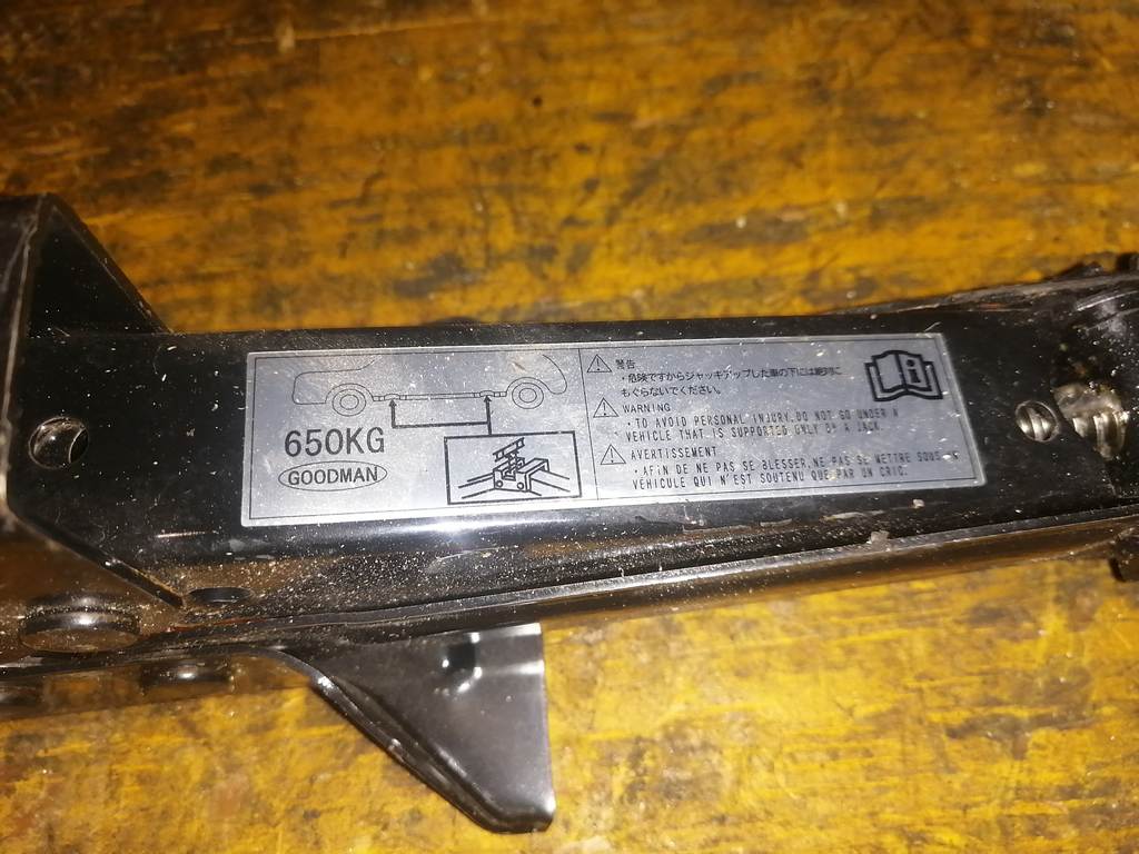 DEMIO DE3FS ДОМКРАТ 650 кг Mazda Demio